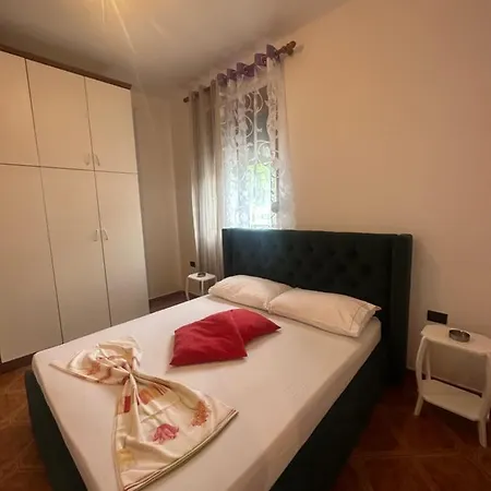 Hoxhaj * Vlore